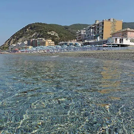 Agata 100 Mt Dal Mare Apartment Deiva Marina